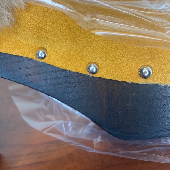 NWOT Charles David Limited Platform Suede Clog, Mustard Yellow, size 41 - Picture 12 of 15